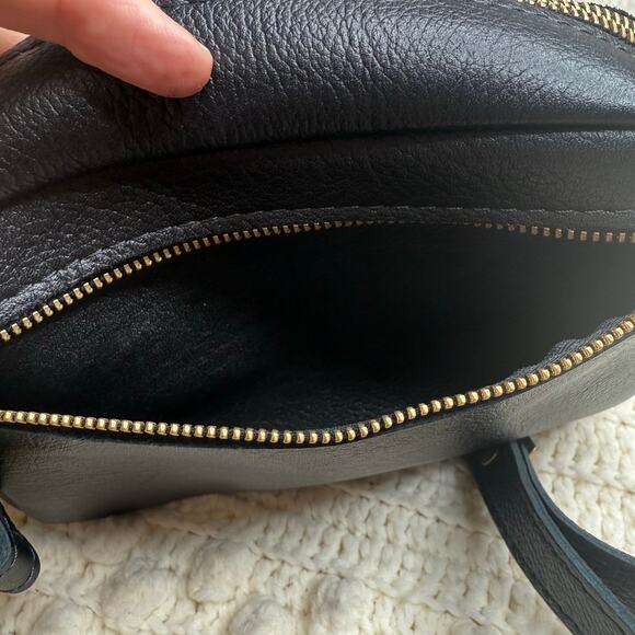 NEW PORTLAND LEATHER Scarlett Sling Bag Pebbled Black Leather Small - Picture 12 of 16